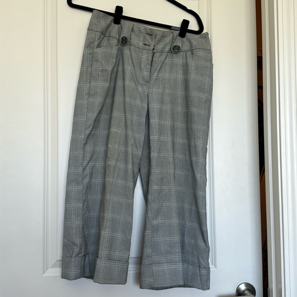 Robert Lewis Capri Pants 🤍